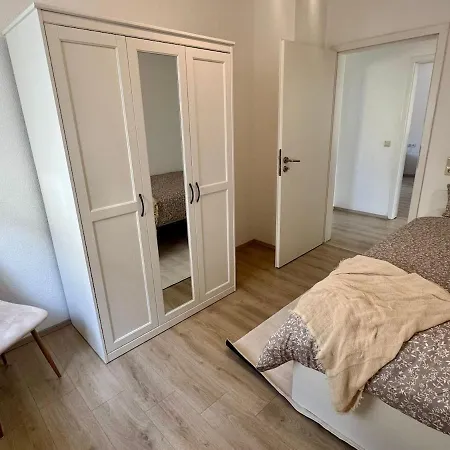 Grosse Stilvolle Im Herzen Von Mit 3 Schlafzimmern