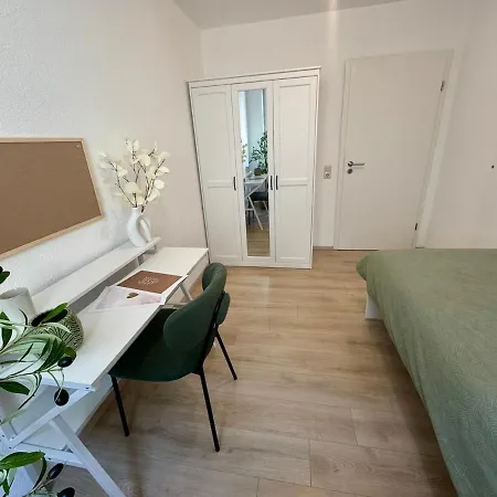 Grosse Stilvolle Im Herzen Von Mit 3 Schlafzimmern Appartamento